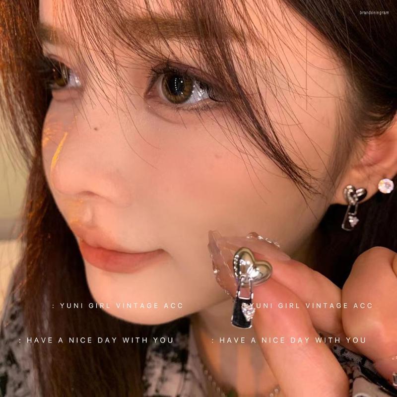 Stud Earrings 2023 Fashion Heart Zipper For Women Girl Trendy Vintage Brincos Cute Creative Geometric Earring Pendientes Jewelry
Stud Earrings 2023 Fashion Heart Zipper For Women Girl Trendy Vintage Brincos Cute Creative Geometric Earring Pendientes Jewelry