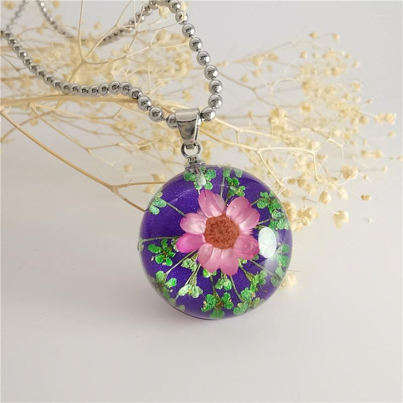 Pendant Necklaces Resin Necklace Dry Flower True Round Silvery Bead Suitable For Women Jewelry Fashion
Pendant Necklaces Resin Necklace Dry Flower True Round Silvery Bead Suitable For Women Jewelry Fashion