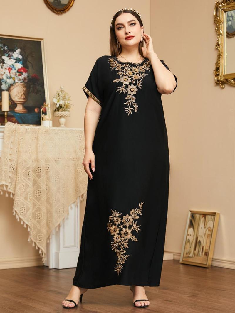 Ethnic Clothing Plus Size Dresses For Women's Middle East Dubai Europe Elegant Embroidered Beaded Short Sleeve Dress Long Skirt Ladies
Ethnic Clothing Plus Size Dresses For Women's Middle East Dubai Europe Elegant Embroidered Beaded Short Sleeve Dress Long Skirt Ladies
