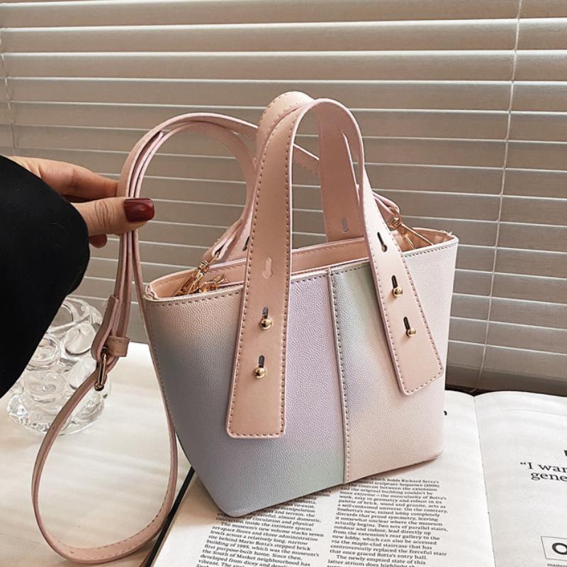 Evening Bags Gradient Tote Crossbody For Women 2023 Summer Shoulder Handbag Small Bag PU Leather Hand Ladies Designer, Beige
Evening Bags Gradient Tote Crossbody For Women 2023 Summer Shoulder Handbag Small Bag PU Leather Hand Ladies Designer, Beige