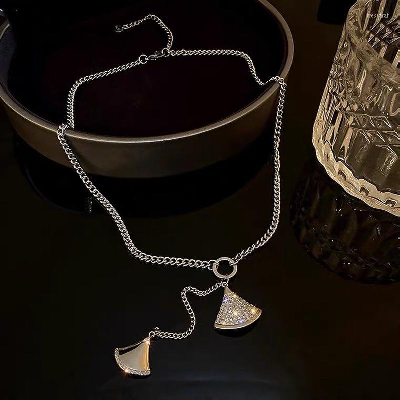 Pendant Necklaces Woman Geometric Necklace Women Chain Lovers Jewelry Wedding Silver Color Trendy Kpop Party Zinc Alloy Collier
Pendant Necklaces Woman Geometric Necklace Women Chain Lovers Jewelry Wedding Silver Color Trendy Kpop Party Zinc Alloy Collier