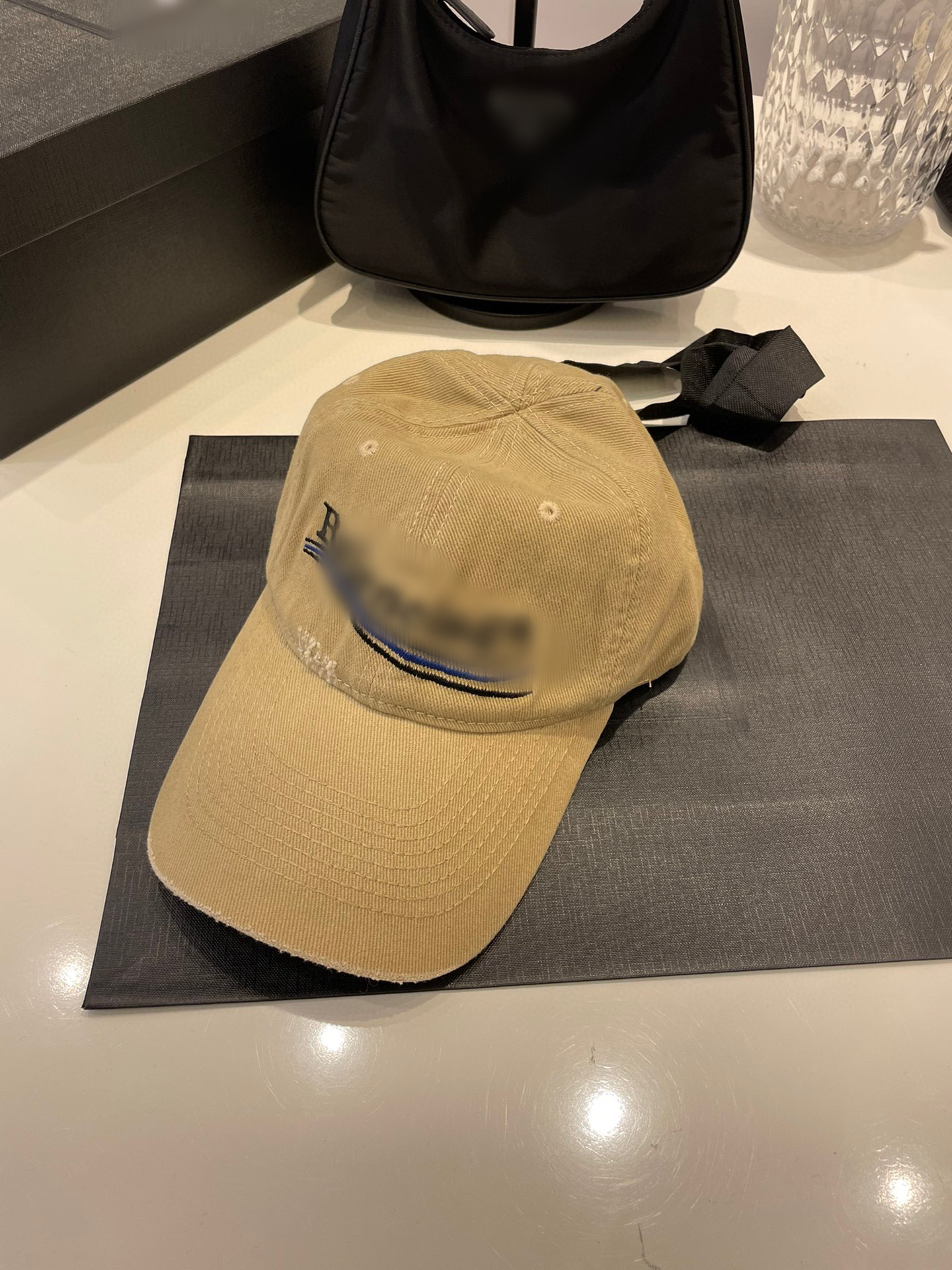 Fashion designer men cap letter embroidery cowboy mens designers baseball caps hats hip hop womens snapback, White
Fashion designer men cap letter embroidery cowboy mens designers baseball caps hats hip hop womens snapback, White