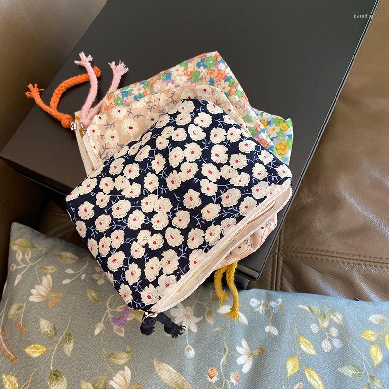 Cosmetic Bags Cotton Bag Floral Cloth Women Toiletries Storage Travel Lipstick Jewelry Organizer Makeup Case Clutch Pouch Purse, Green
Cosmetic Bags Cotton Bag Floral Cloth Women Toiletries Storage Travel Lipstick Jewelry Organizer Makeup Case Clutch Pouch Purse, Green