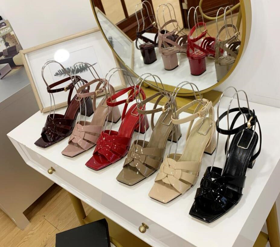 Designer High heeled shoes Fashion Metal Leather Sandals with Temperament Wedding Banquet Party Women Shoes 35-43, Beige
Designer High heeled shoes Fashion Metal Leather Sandals with Temperament Wedding Banquet Party Women Shoes 35-43, Beige