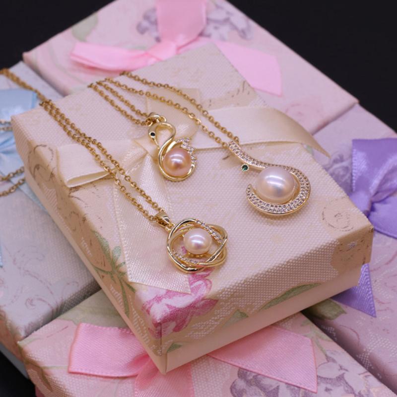 Pendant Necklaces Style Natural Freshwater Pearl Necklace Bread Beads Drill For Women Copper Chain 45 Cm Charms Love Romantic GiftPendant
Pendant Necklaces Style Natural Freshwater Pearl Necklace Bread Beads Drill For Women Copper Chain 45 Cm Charms Love Romantic GiftPendant