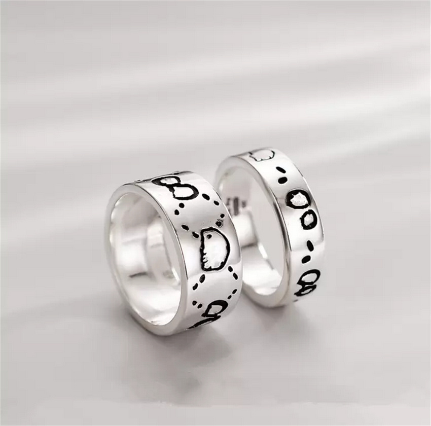 2023 Luxurys Designers Band Rings Fashion Men Women Titanium Steel Engraved Letter Pattern Lovers Jewelry Narrow Ring Size 5-11 Z
2023 Luxurys Designers Band Rings Fashion Men Women Titanium Steel Engraved Letter Pattern Lovers Jewelry Narrow Ring Size 5-11 Z