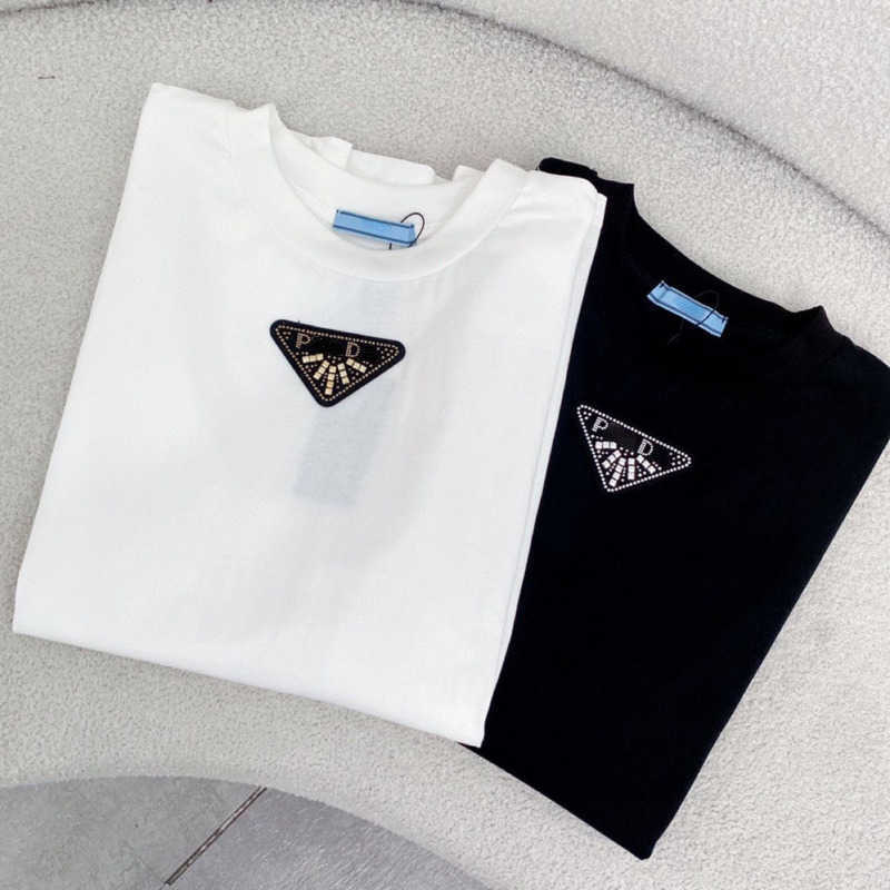 Cotton t shirt designer shirts chest metal triangle logo round neck short-sleeved luxury T-shirts women solid color simple hoodie summer breathable sweatshirt tops, White
Cotton t shirt designer shirts chest metal triangle logo round neck short-sleeved luxury T-shirts women solid color simple hoodie summer breathable sweatshirt tops, White