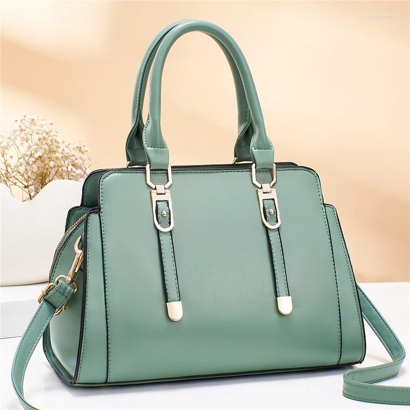 Evening Bags Summer Selling Simple Handbag Women's 2023 High-quality Versatile Large-capacity One-shoulder Messenger Bag
Evening Bags Summer Selling Simple Handbag Women's 2023 High-quality Versatile Large-capacity One-shoulder Messenger Bag
