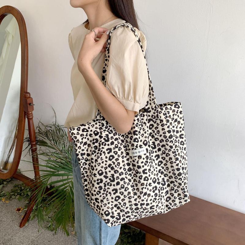 Evening Bags 2023 Vintage Leopard Print Canvas Shoulder Bag For Ladies Large Capacity Casual Tote Student Book Storage, Small
Evening Bags 2023 Vintage Leopard Print Canvas Shoulder Bag For Ladies Large Capacity Casual Tote Student Book Storage, Small