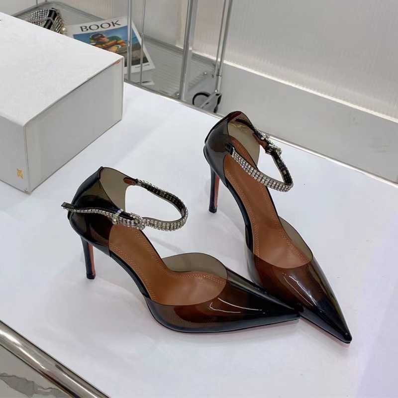 Designer Shoes P family metal iron head back empty single shoes 22 year new pointy thin heel triangle solid color simple high-heeled sandals for women, Black6
Designer Shoes P family metal iron head back empty single shoes 22 year new pointy thin heel triangle solid color simple high-heeled sandals for women, Black6