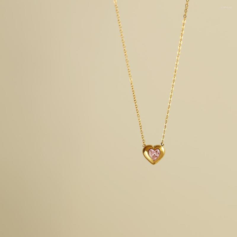 Pendant Necklaces Korean Pink Zircon Heart Necklace Stainless Steel 18k Pvd Gold Color Waterproof Jewelry Women Mother Gift
Pendant Necklaces Korean Pink Zircon Heart Necklace Stainless Steel 18k Pvd Gold Color Waterproof Jewelry Women Mother Gift