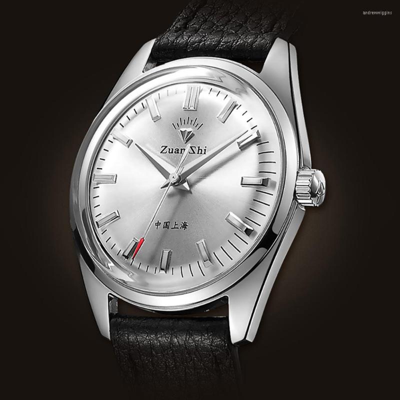 Wristwatches Shanghai Watch Men Hand Wind Mechanical 34mm Retro Stainless Steel Dome Sapphire Glass Dress Watches Top Brand 2023, Brown strap
Wristwatches Shanghai Watch Men Hand Wind Mechanical 34mm Retro Stainless Steel Dome Sapphire Glass Dress Watches Top Brand 2023, Brown strap