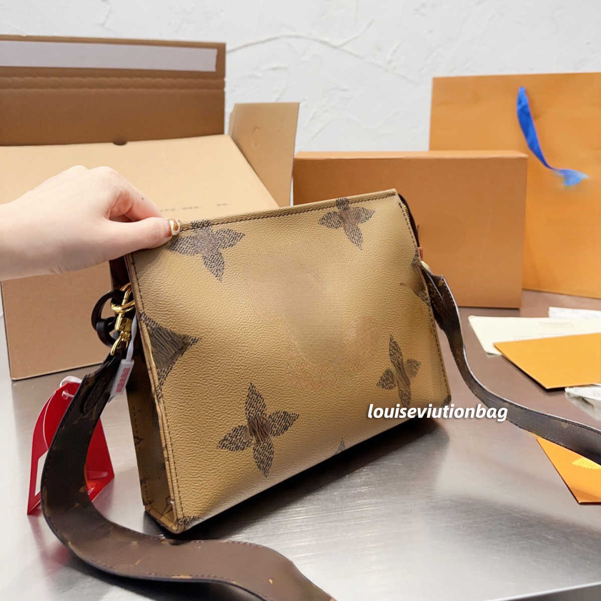 Fashion Shoulder Beauty Bags High Print Bag Women's Net Red The same type of Sen series versatile portable chain single shoulder diagonal bag XX000125, Brown
Fashion Shoulder Beauty Bags High Print Bag Women's Net Red The same type of Sen series versatile portable chain single shoulder diagonal bag XX000125, Brown