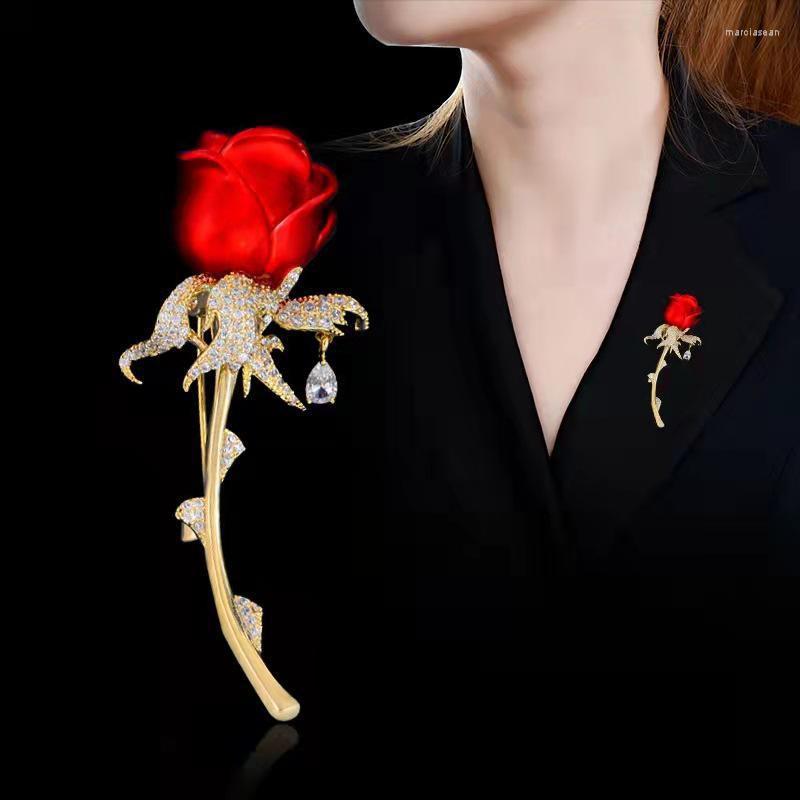 Brooches Tulip Rose Brooch For Women Nice Design Elegant Corsage Fashion Pin Dress Luxury Zircon Jewelry Accessories Party Gifts
Brooches Tulip Rose Brooch For Women Nice Design Elegant Corsage Fashion Pin Dress Luxury Zircon Jewelry Accessories Party Gifts