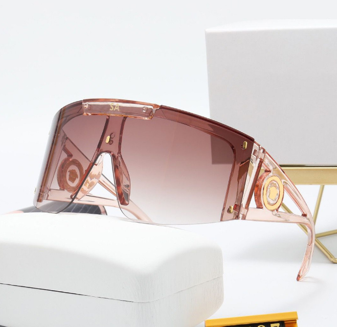 Fashion Designer Sunglasses Flexural Lense Frame Glasses Sunglasses For Woman Mens Goggle Classic Side Head Summer Sunshade Eyewear with Exquisite packing box
Fashion Designer Sunglasses Flexural Lense Frame Glasses Sunglasses For Woman Mens Goggle Classic Side Head Summer Sunshade Eyewear with Exquisite packing box