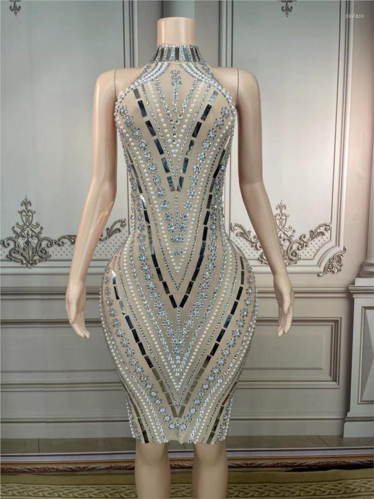 Stage Wear Evening Silver Sparkly Rhinestone Fringe Transparent Dress Birthday Party Singer Dance Collection Outfit
Stage Wear Evening Silver Sparkly Rhinestone Fringe Transparent Dress Birthday Party Singer Dance Collection Outfit