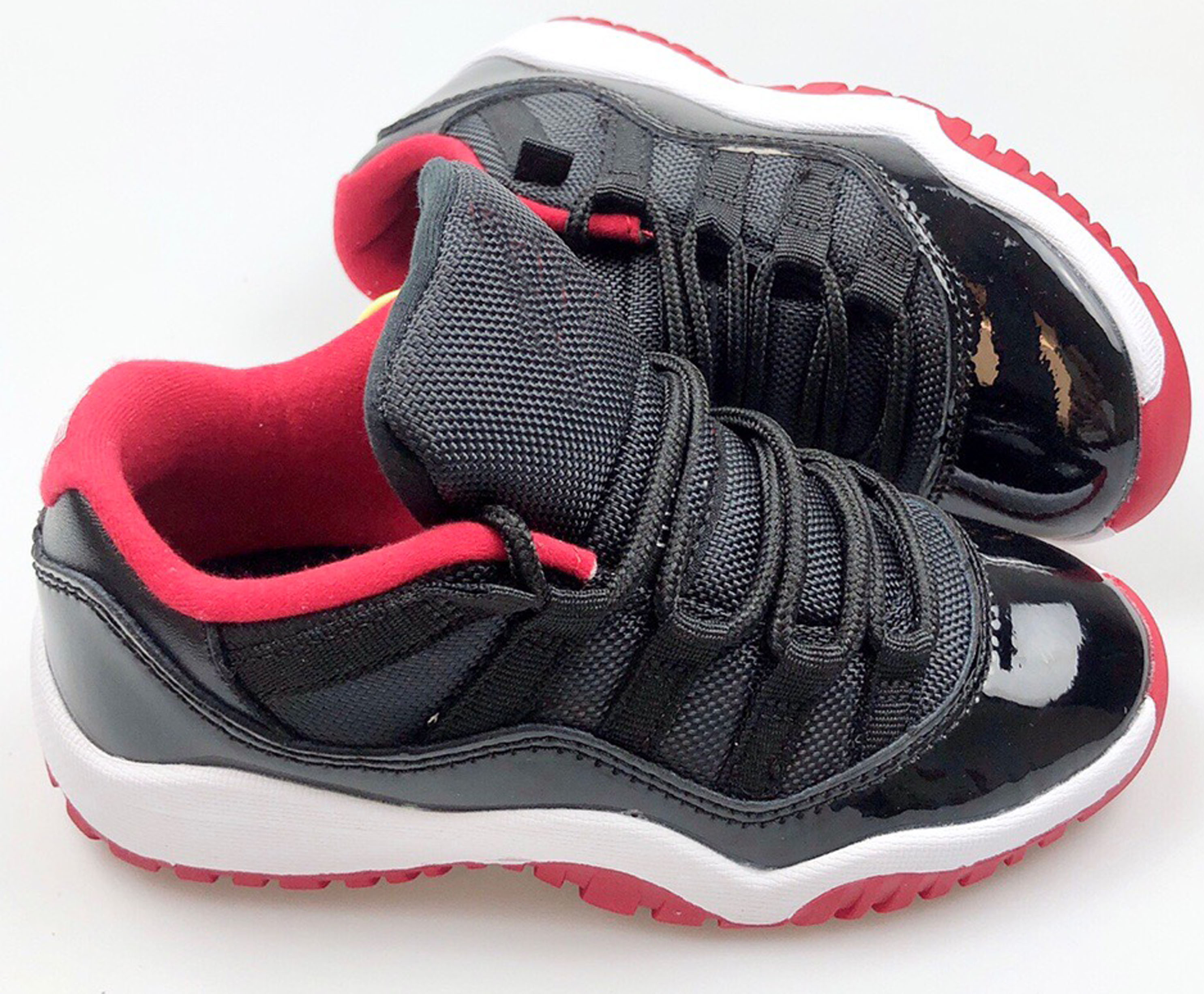 Baby Kids shoes Basketball Shoes University Blue Jumpman 11 11s 4 4s guava ice oreo sail noir metallic purple cat bred cactus jack sneakers A1
Baby Kids shoes Basketball Shoes University Blue Jumpman 11 11s 4 4s guava ice oreo sail noir metallic purple cat bred cactus jack sneakers A1
