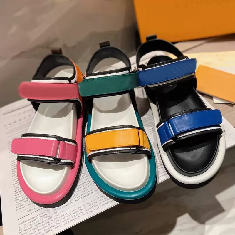 summer designer shoe Thick bottom Sports sandals woman Trainers leisure fashion Leather beach Casual Leather Letter Platform lady shoes With size 35-42 with box, Blue
summer designer shoe Thick bottom Sports sandals woman Trainers leisure fashion Leather beach Casual Leather Letter Platform lady shoes With size 35-42 with box, Blue