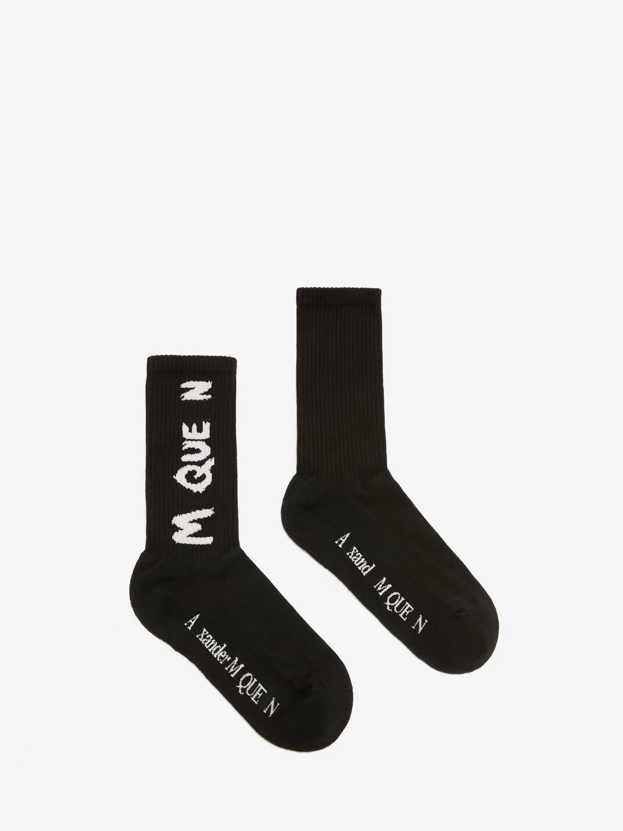 Men' Socks Woman Outdoor Sports Stockings Tide Brand Teen Student Hip Hop Style Stockings Alphabet Embroidered Socks Athlete Leg Warmers, Black
Men' Socks Woman Outdoor Sports Stockings Tide Brand Teen Student Hip Hop Style Stockings Alphabet Embroidered Socks Athlete Leg Warmers, Black