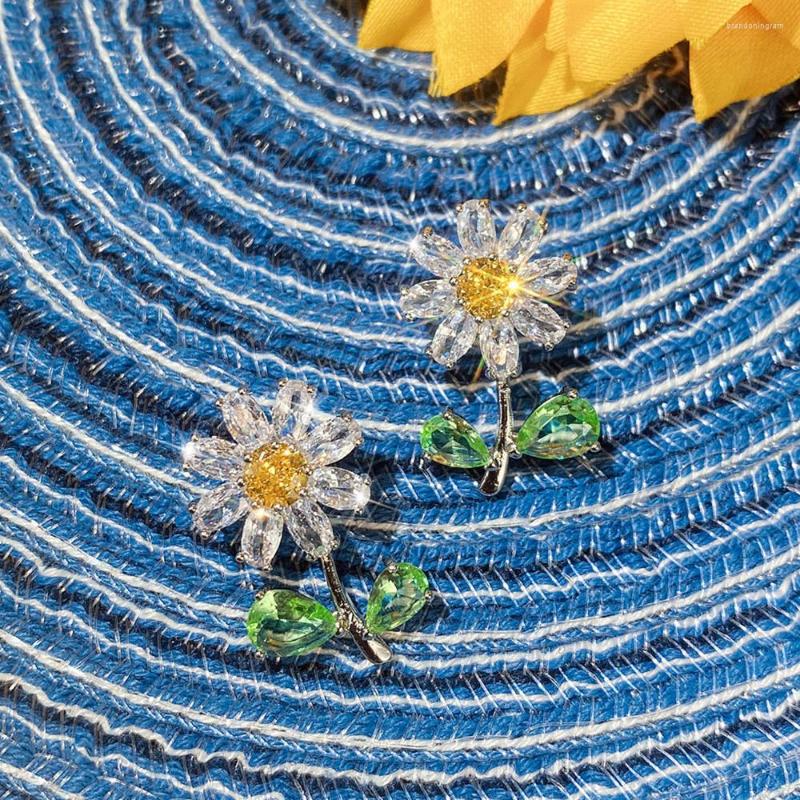 Stud Earrings Exquisite Colorful Zircon Daisy Fashion Women Summer Jewelry Accessories Sunflower Romantic Love Gifts
Stud Earrings Exquisite Colorful Zircon Daisy Fashion Women Summer Jewelry Accessories Sunflower Romantic Love Gifts