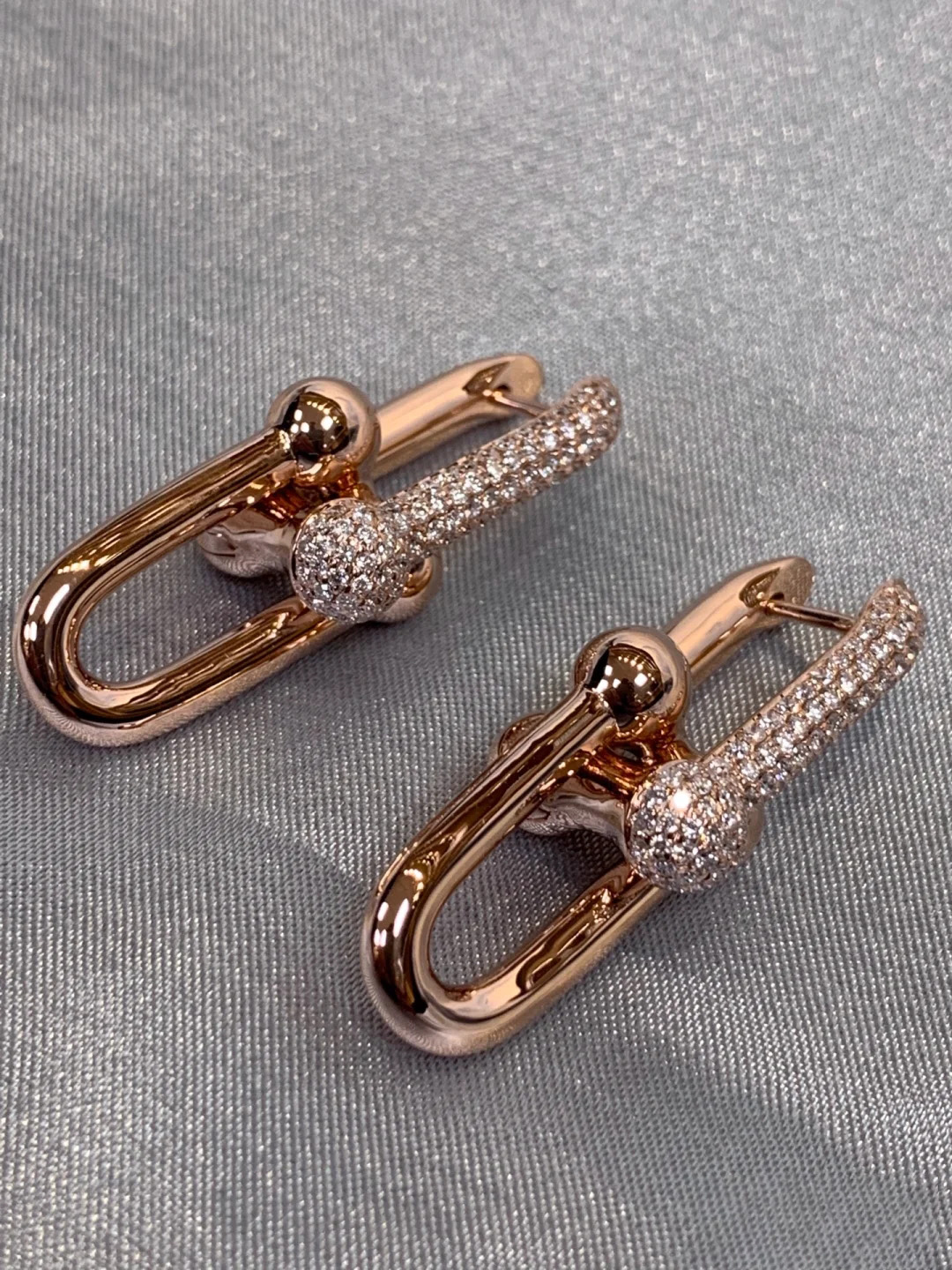 Silver Gold Earrings Dangle Chandelier Chain link Diamond Designer fine jewelry Top Quality Women Mens couple fashion Wedding Party girlfriend custom wholesale 33
Silver Gold Earrings Dangle Chandelier Chain link Diamond Designer fine jewelry Top Quality Women Mens couple fashion Wedding Party girlfriend custom wholesale 33