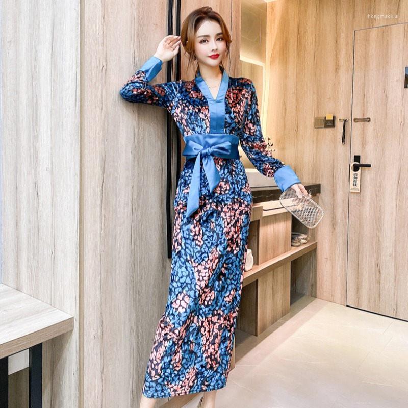 Casual Dresses Spring Autumn 2023 Fashion Temperament V-Neck Long Dress Women Clothing Sleeve Female Slim Printed Evening Aq092, Blue
Casual Dresses Spring Autumn 2023 Fashion Temperament V-Neck Long Dress Women Clothing Sleeve Female Slim Printed Evening Aq092, Blue