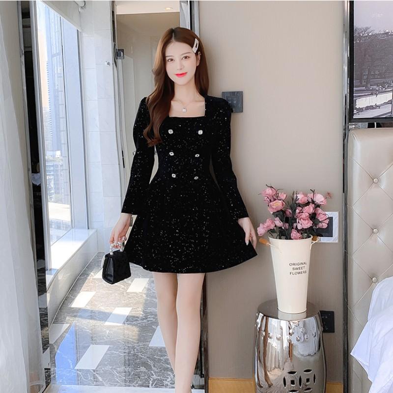 Casual Dresses 2023 Style In Autumn And Winter French Retro Square Neck Sexy Shiny Skinny Black Dress
Casual Dresses 2023 Style In Autumn And Winter French Retro Square Neck Sexy Shiny Skinny Black Dress