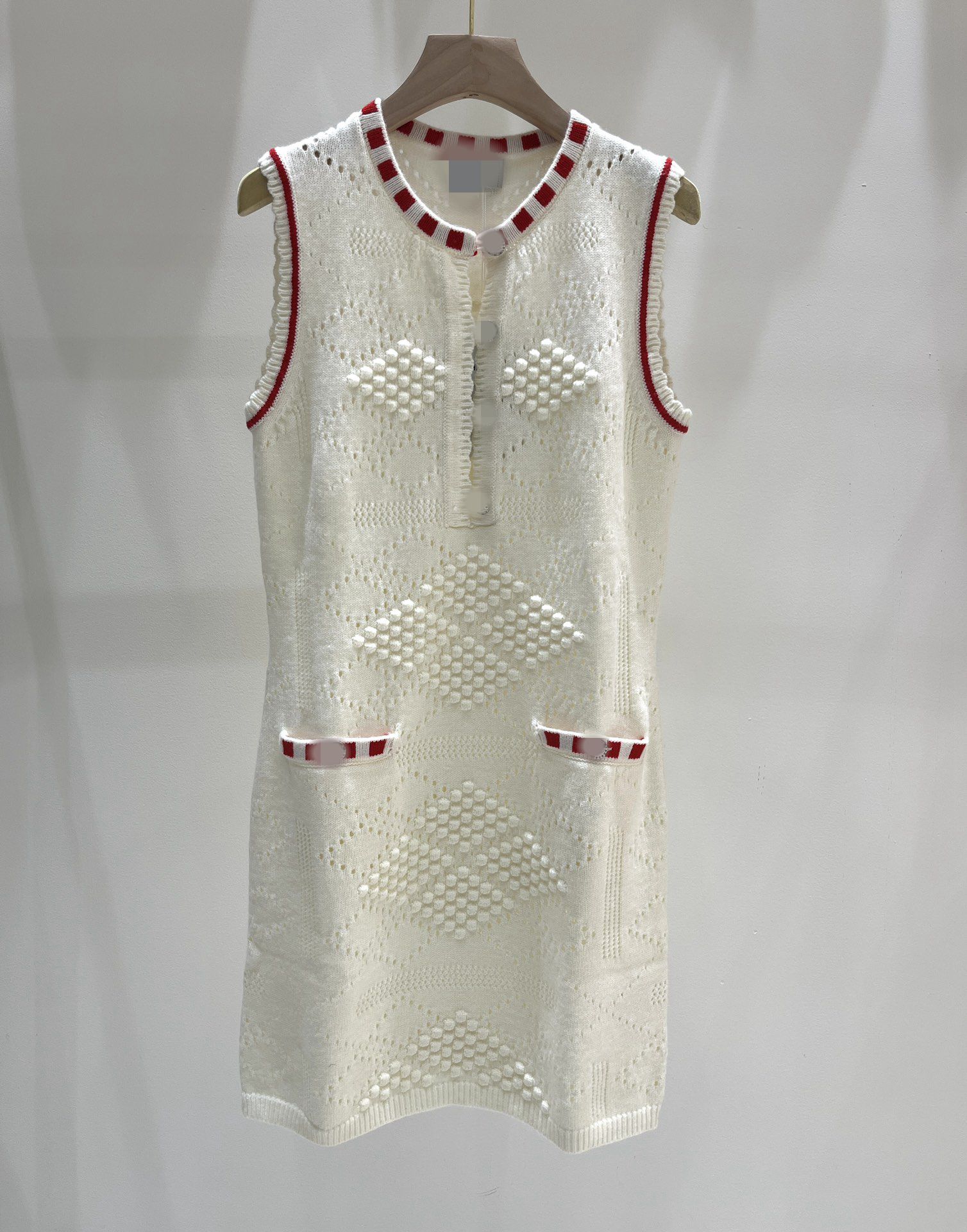 2023 White Solid Print Women' Dresses Brand Same Style Women' Runway Dresses DH70
2023 White Solid Print Women' Dresses Brand Same Style Women' Runway Dresses DH70