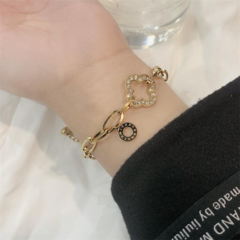 Chains Crystal Classic European And American Style Bracelet For Women Steel Genshin ImpactChains
Chains Crystal Classic European And American Style Bracelet For Women Steel Genshin ImpactChains
