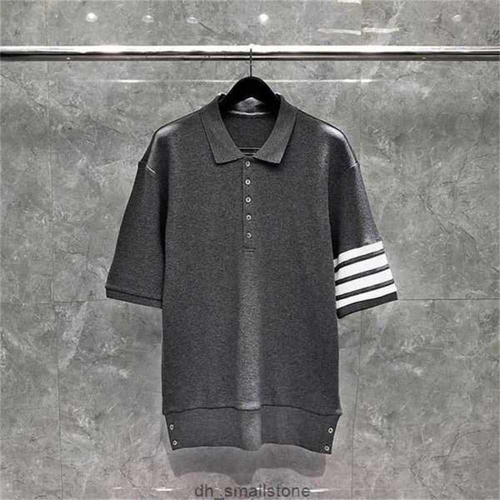 T-shirts Tom Tee Brown Short Sleeve Round Neck 23ss Stripe Leisure Casual Fashion Designer Classic Polo Shirt Brand Direct Tb Waffle New Menvu4e, White
T-shirts Tom Tee Brown Short Sleeve Round Neck 23ss Stripe Leisure Casual Fashion Designer Classic Polo Shirt Brand Direct Tb Waffle New Menvu4e, White