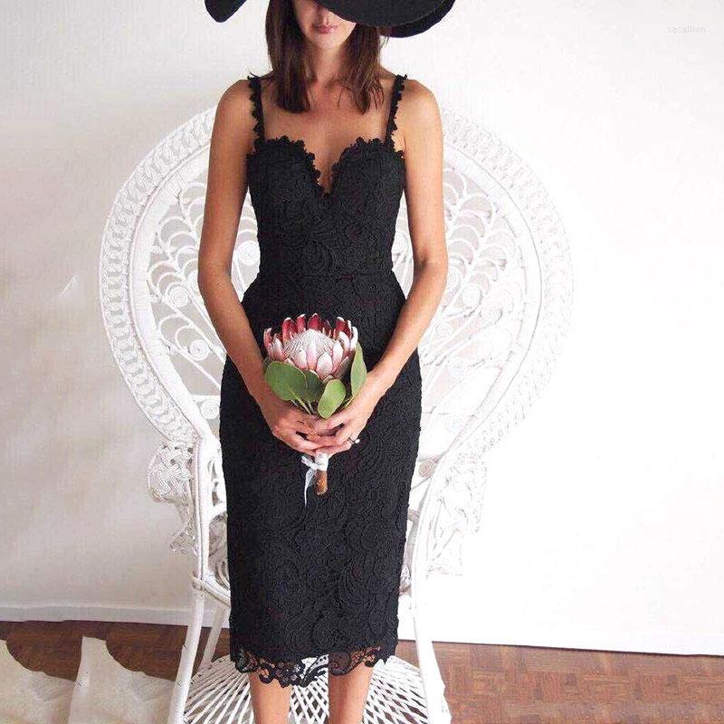 Party Dresses Vintage Modest Lace Cocktail Spaghetti Strap Nude Lining Black Homecoming Dress Gown Formal Lady ESAN336
Party Dresses Vintage Modest Lace Cocktail Spaghetti Strap Nude Lining Black Homecoming Dress Gown Formal Lady ESAN336