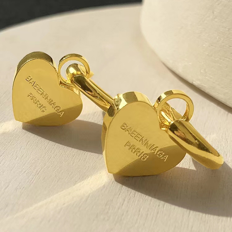 Fashion Gold Designer Earring Luxury Sliver Lover Heart Studs Earring Name Earrings Studs Wedding Party Gifts Woman Accessories
Fashion Gold Designer Earring Luxury Sliver Lover Heart Studs Earring Name Earrings Studs Wedding Party Gifts Woman Accessories