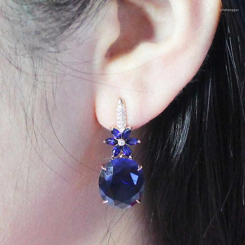 Dangle Earrings 585 Purple Gold Plated 14K Rose Inlaid Oval Sapphire Flower For Women Light Luxury Wedding Jewelry Engagement Gift
Dangle Earrings 585 Purple Gold Plated 14K Rose Inlaid Oval Sapphire Flower For Women Light Luxury Wedding Jewelry Engagement Gift