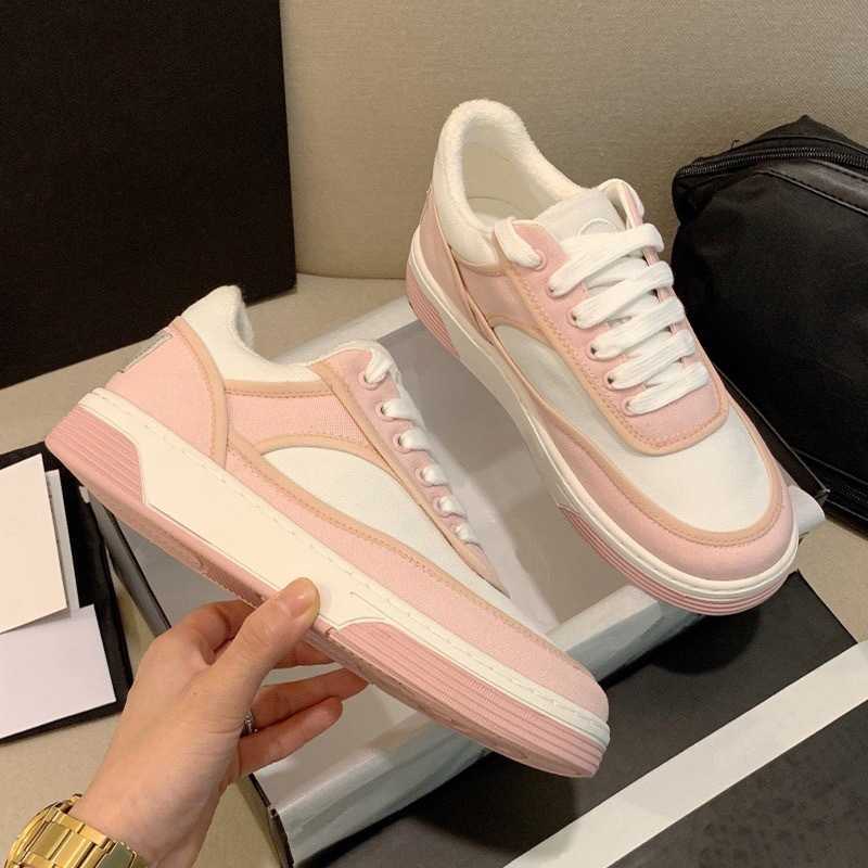 Shoes Xiaoxiangjia 2023 spring new giant panda color matching women's shoes low top thick bottom leisure sports small white shoes high bottom, White and black
Shoes Xiaoxiangjia 2023 spring new giant panda color matching women's shoes low top thick bottom leisure sports small white shoes high bottom, White and black