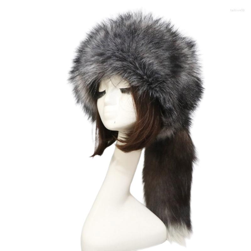 Berets Russian Style Women Winter Soft Ski Earflap Hats Fashion Plush Cossack Windproof Round Flat Hat Female Headgear R7RF
Berets Russian Style Women Winter Soft Ski Earflap Hats Fashion Plush Cossack Windproof Round Flat Hat Female Headgear R7RF