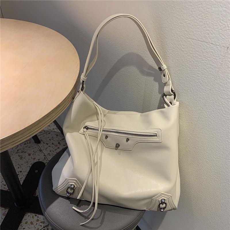 Evening Bags Tote Bag Large Capacity Women's Niche Design Fashion Versatile Commuter Messenger, Black
Evening Bags Tote Bag Large Capacity Women's Niche Design Fashion Versatile Commuter Messenger, Black