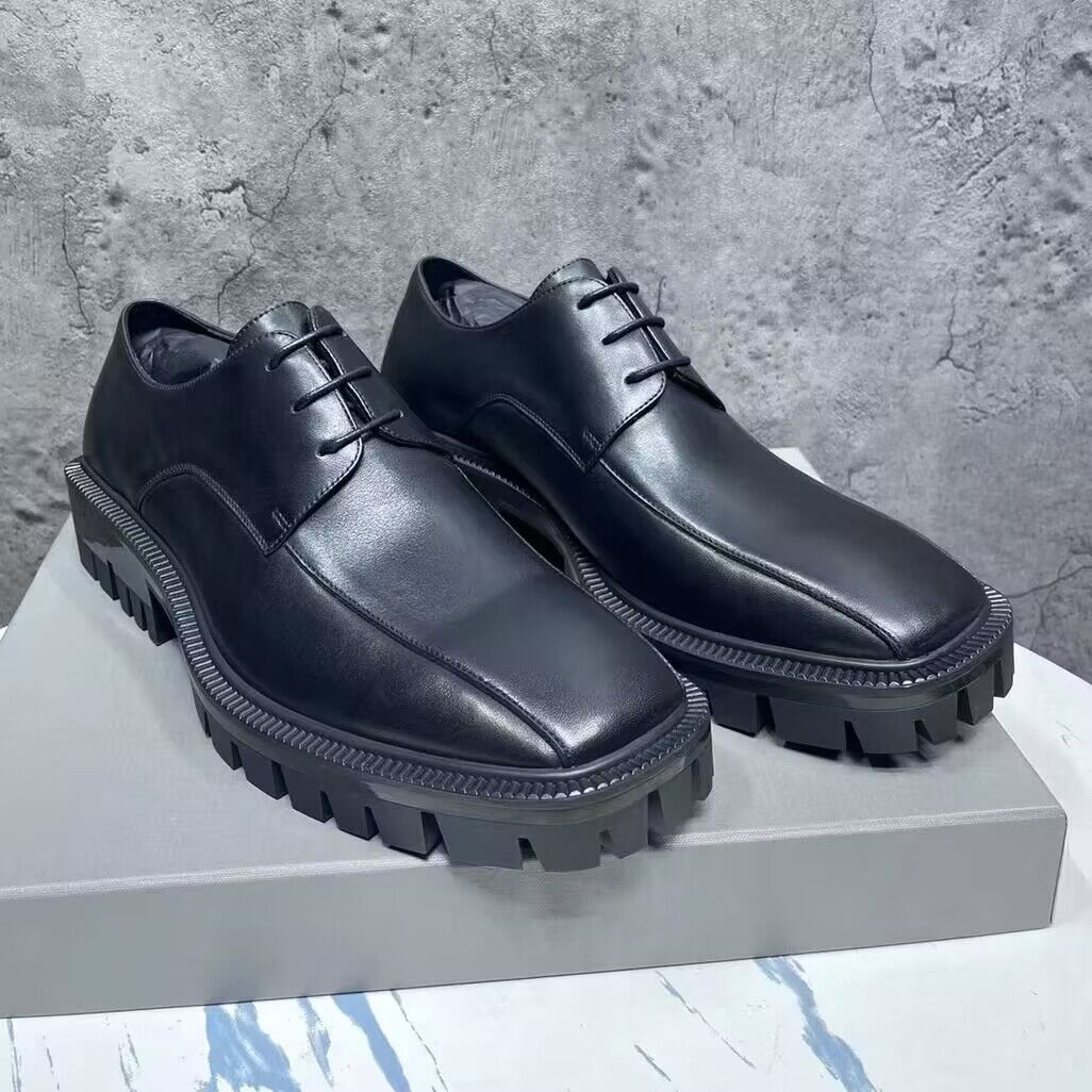 2023 Luxury Genuine Leather Runway Boots Lace up Ankle Boot Men Balencaigaity Thick Sole Derby Short Boots Motorcycle Bb Paris Paris Shoe, Black
2023 Luxury Genuine Leather Runway Boots Lace up Ankle Boot Men Balencaigaity Thick Sole Derby Short Boots Motorcycle Bb Paris Paris Shoe, Black