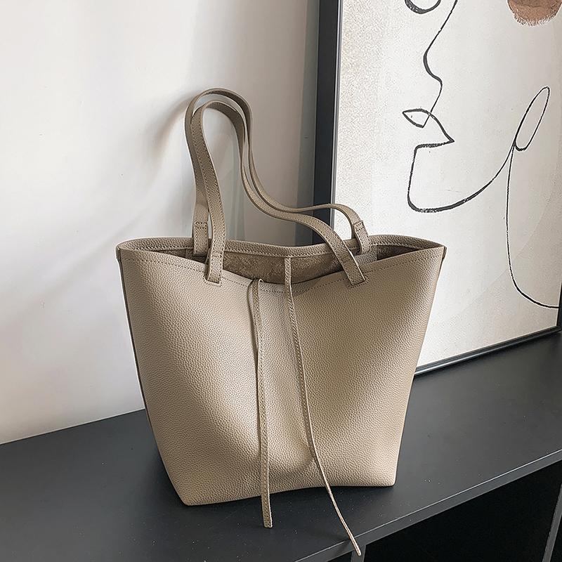 Evening Bags 2023 Girl Women Message Casual Tote Leisure Ladies Fashion Shoulder Pu Leather Large Capacity Soft Shopping Handbag, Black
Evening Bags 2023 Girl Women Message Casual Tote Leisure Ladies Fashion Shoulder Pu Leather Large Capacity Soft Shopping Handbag, Black