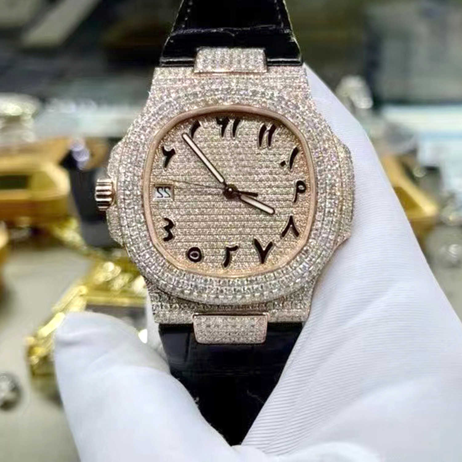 Wristwatches Luxury Custom Bling Iced Out Watches White Gold Plated Moiss anite Diamond Watchess 5A high quality replication Mechanical RTPR
Wristwatches Luxury Custom Bling Iced Out Watches White Gold Plated Moiss anite Diamond Watchess 5A high quality replication Mechanical RTPR