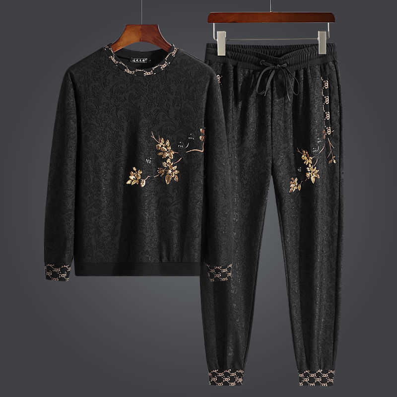 Men's Tracksuits Men's Sets Light Luxury Highend Dark Pattern Jacquard Casual Longsleeved Trousers Suits Korean Fashion Sports Twopiece Sets L230220, Black
Men's Tracksuits Men's Sets Light Luxury Highend Dark Pattern Jacquard Casual Longsleeved Trousers Suits Korean Fashion Sports Twopiece Sets L230220, Black