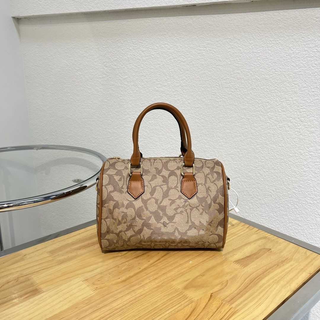 Brand Designer bags Handbag Shoulder Crossbody Bag Tote bag Net Red of the Same Type Female Fashion Printed Pillow Portable Shoulder Messenger Factory Direct Sale, 33
Brand Designer bags Handbag Shoulder Crossbody Bag Tote bag Net Red of the Same Type Female Fashion Printed Pillow Portable Shoulder Messenger Factory Direct Sale, 33