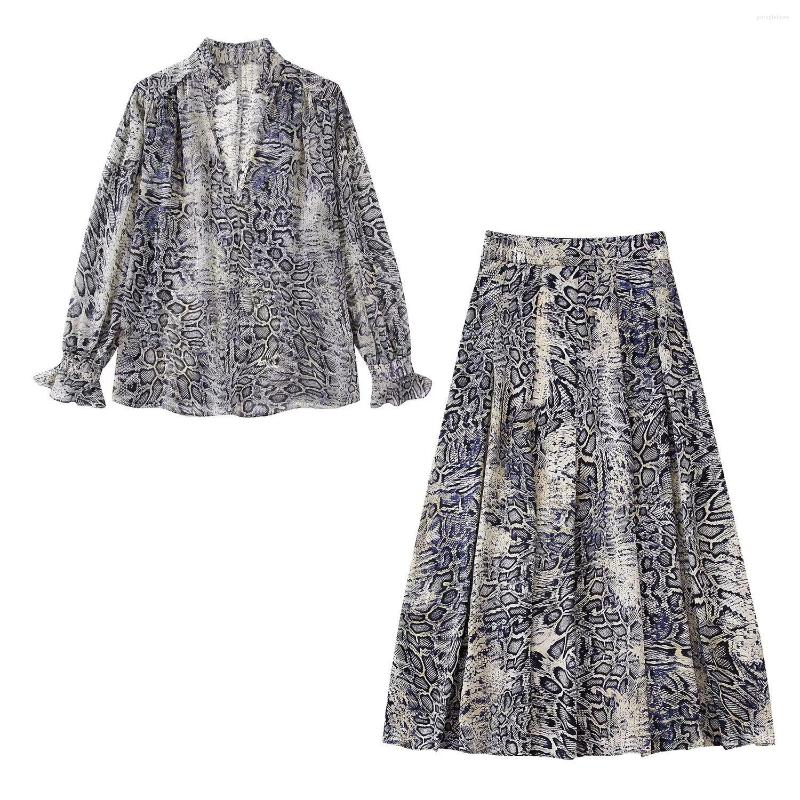 Work Dresses Spring Autumn Printing Two-Piece Suit Women V-Neck Animal Striped Top A-Line Skirt Set Lantern Sleeve Shirt Pleated Dress
Work Dresses Spring Autumn Printing Two-Piece Suit Women V-Neck Animal Striped Top A-Line Skirt Set Lantern Sleeve Shirt Pleated Dress