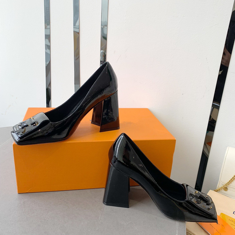 2022 slipper women slippers sandals men slides waterfront brown flower leather sandal womens flip flops mens shoes 36-46 with orange box and dust bag 0218, 03
2022 slipper women slippers sandals men slides waterfront brown flower leather sandal womens flip flops mens shoes 36-46 with orange box and dust bag 0218, 03