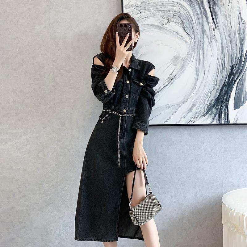 Casual Dresses 2023 Autumn Winter Fashion Turn-down Collar Off Shoulder Jean Long Sleeve Dress Women Vintage Metal Sashes Denim Dresse, Picture color
Casual Dresses 2023 Autumn Winter Fashion Turn-down Collar Off Shoulder Jean Long Sleeve Dress Women Vintage Metal Sashes Denim Dresse, Picture color