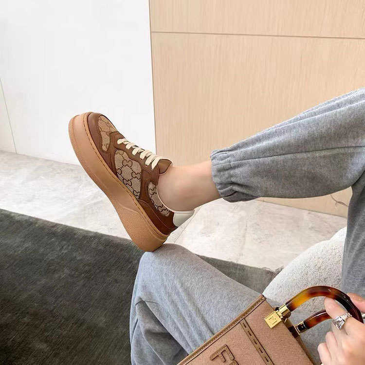Shoes 2023 New Old Flower Biscuit Small White Shoes Women's Leather Round Head Thick Sole Plate Shoes Casual Sneakers Men's and Women's Couples', Gray pink
Shoes 2023 New Old Flower Biscuit Small White Shoes Women's Leather Round Head Thick Sole Plate Shoes Casual Sneakers Men's and Women's Couples', Gray pink
