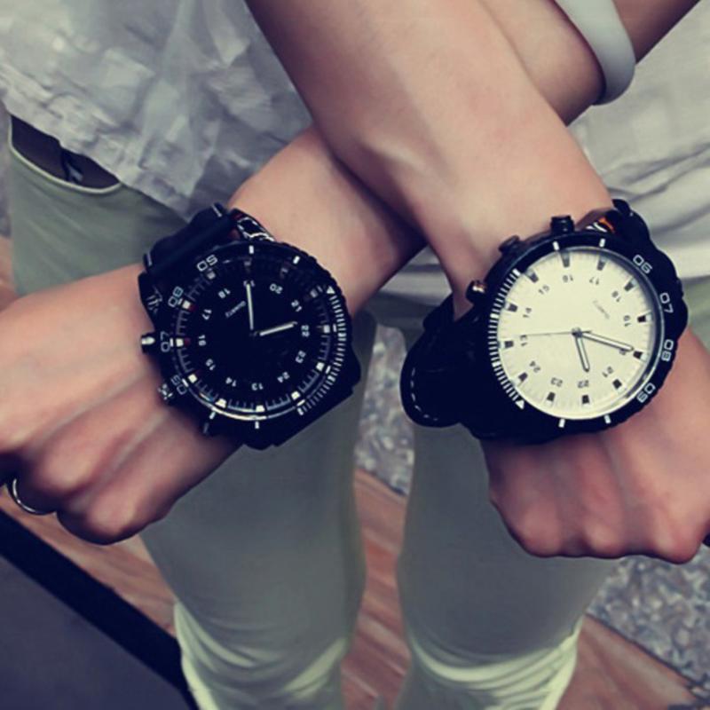 Wristwatches Vintage Women Couple Watches 2023 Sport Large Dial Men Faux Leather Band Quartz Wrist Watch Gift Automatic Unique WatchWristwat, White
Wristwatches Vintage Women Couple Watches 2023 Sport Large Dial Men Faux Leather Band Quartz Wrist Watch Gift Automatic Unique WatchWristwat, White