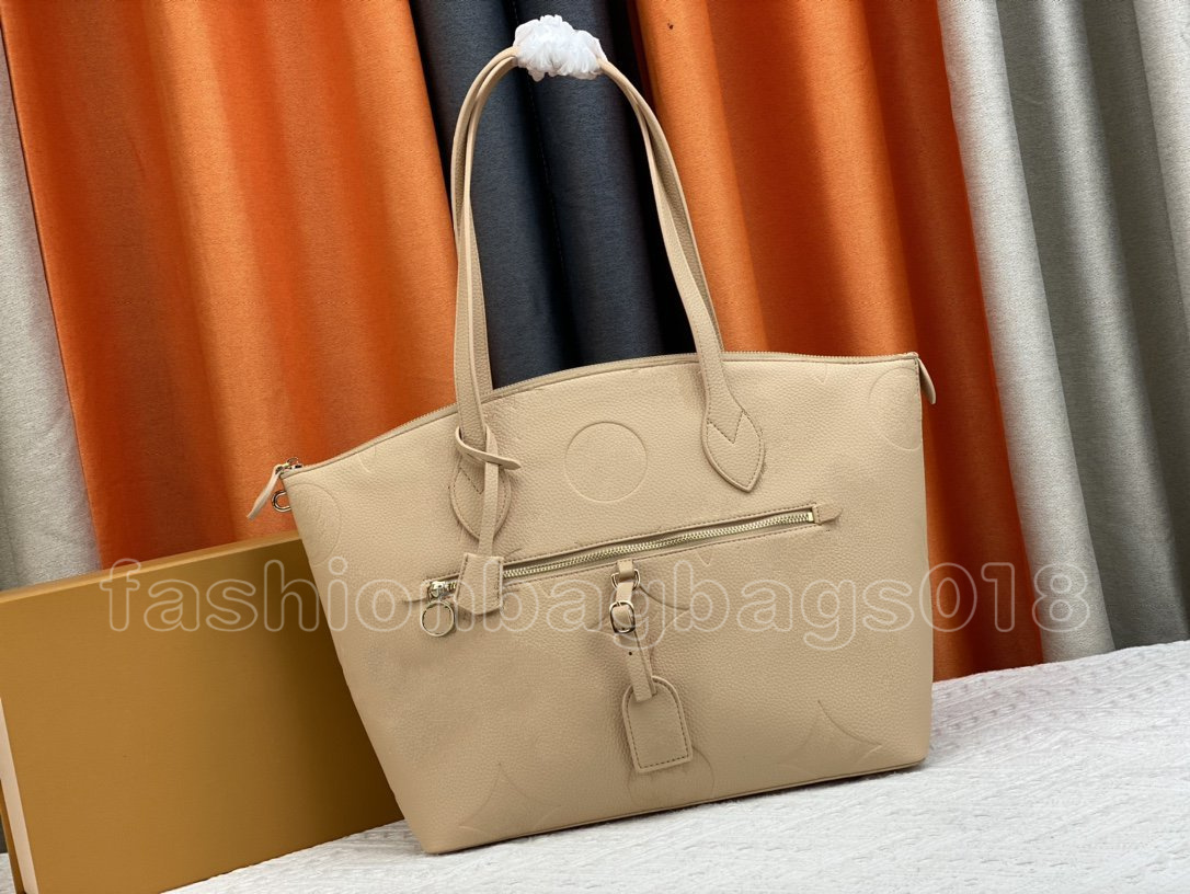 Carryall MM Womens Tote Bags Monogramss Leather Embossed Top Handle Handbag Fashion Designer Laptop Shoulder Shopping Bags Baguette for Laides Girls, Ss
Carryall MM Womens Tote Bags Monogramss Leather Embossed Top Handle Handbag Fashion Designer Laptop Shoulder Shopping Bags Baguette for Laides Girls, Ss