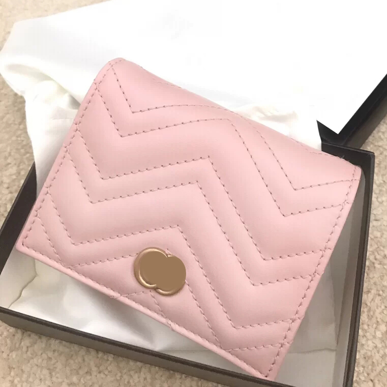 Luxurys Designers Genuine leather Women men card holders Wallets fashion famous small Coin purses holder Key Bags Wallet Interior Slot Womens key pouch wristlets, Pink
Luxurys Designers Genuine leather Women men card holders Wallets fashion famous small Coin purses holder Key Bags Wallet Interior Slot Womens key pouch wristlets, Pink
