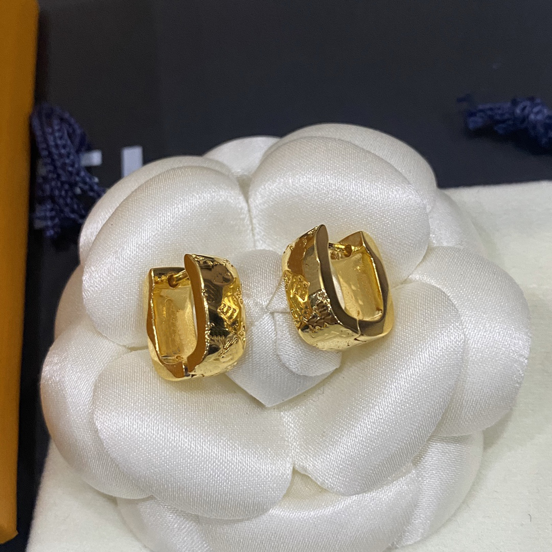 2023 gold stud earrings for lady women earrings party wedding lovers gift engagement jewelry bride 100
2023 gold stud earrings for lady women earrings party wedding lovers gift engagement jewelry bride 100