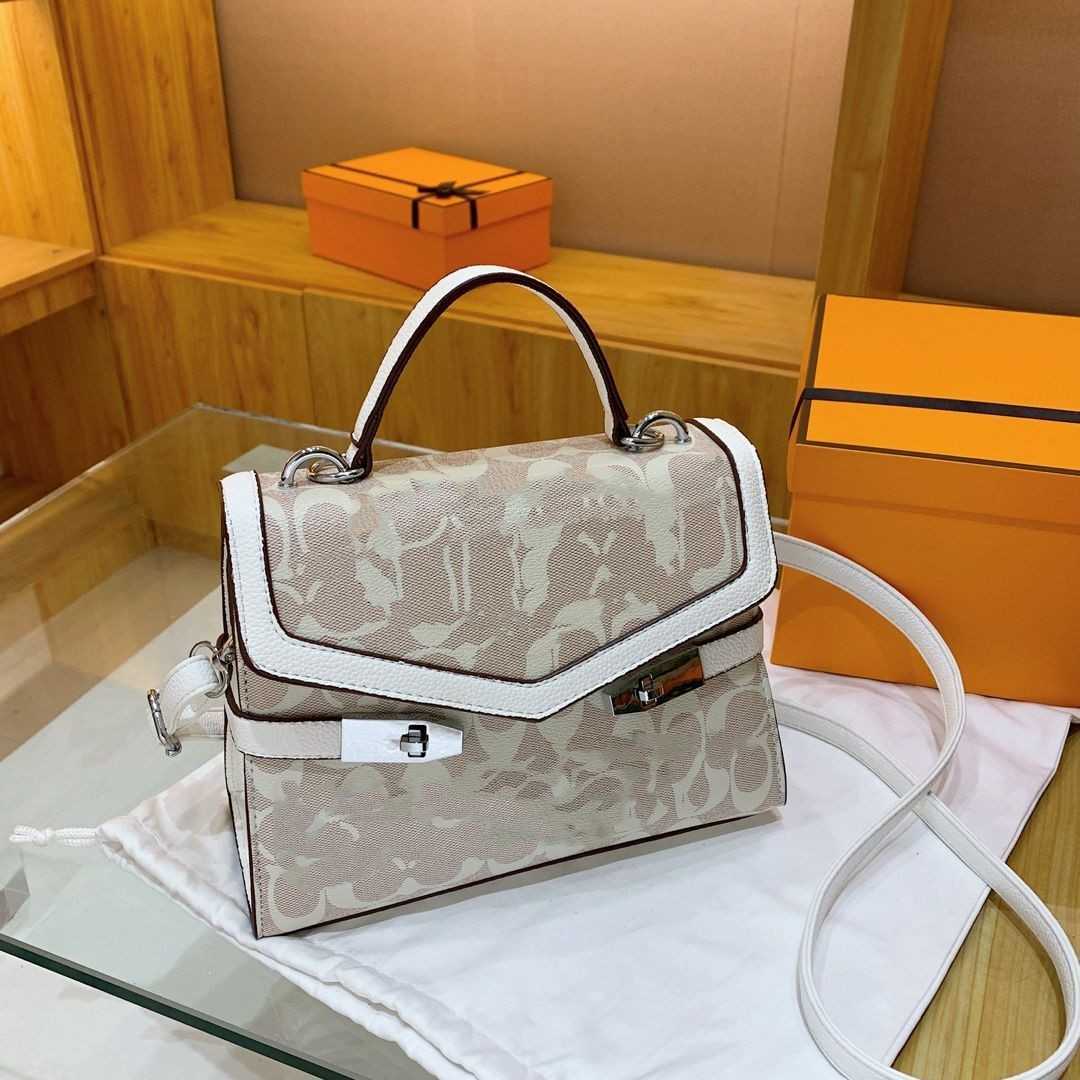 Luxury Designer bags Handbag Shoulder Crossbody BagS Tote bag 23 New Fashion Women's Bag Classic Vintage Color Contrast Single Shoulder Diagonal Factory Direct Sale
Luxury Designer bags Handbag Shoulder Crossbody BagS Tote bag 23 New Fashion Women's Bag Classic Vintage Color Contrast Single Shoulder Diagonal Factory Direct Sale